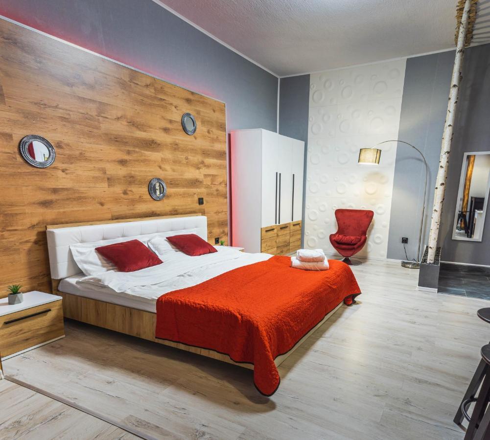 Koa - Inside Old Town Brașov